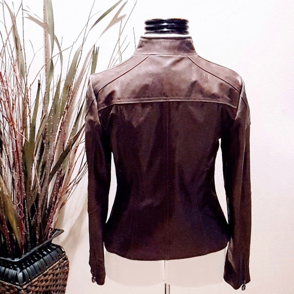 NWOT Genuine leather  Chocolate Brown jacket ๐ - Picture 4 of 8